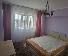 Apartament de vanzare 4 camere, în Craiova, zona Central