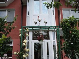 Casa de vanzare 5 camere, în Craiova, zona Brestei