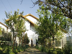 Casa de vânzare 5 camere, în Craiova, zona Est