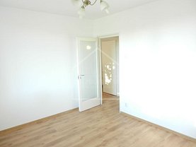Apartament de vânzare 3 camere, în Bucureşti, zona 1 Mai