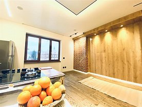Apartament de vânzare 3 camere, în Braşov, zona Central