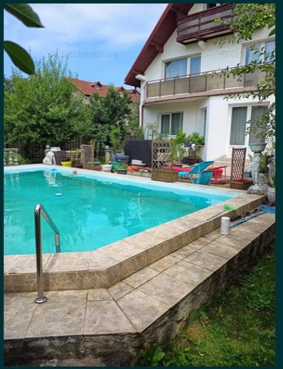 Casa moderna cu piscina Tractorul