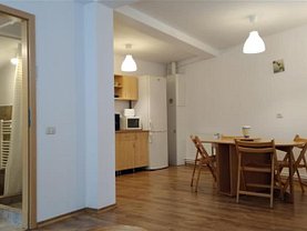 Casa de închiriat 2 camere, în Braşov, zona Centrul Istoric