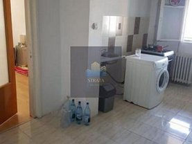 Apartament de vânzare 3 camere, în Bucureşti, zona Rahova