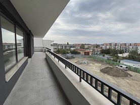 Apartament de vânzare 3 camere, în Otopeni, zona Central