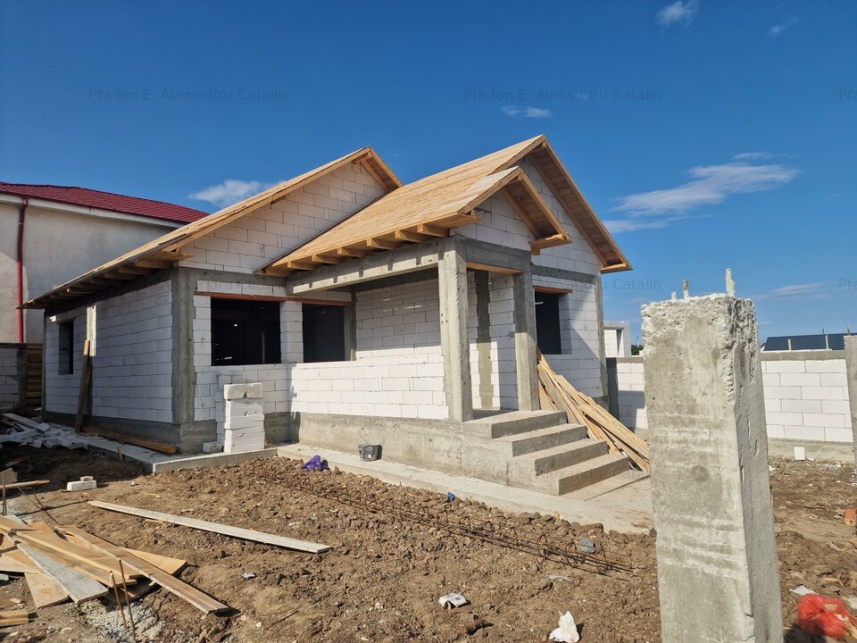 Navodari - Casa 4 camere la cheie, constructie noua -110.000euro