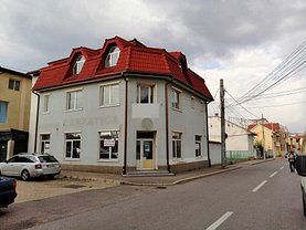 Vânzare spaţiu comercial