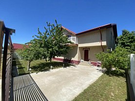 Casa de închiriat 6 camere, în Popeşti-Leordeni, zona Central