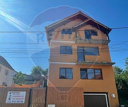 Casa de vânzare 10 camere, în Ocna Sibiului, zona Central