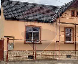 Casa de vânzare 3 camere, în Sibiu, zona Reşiţa