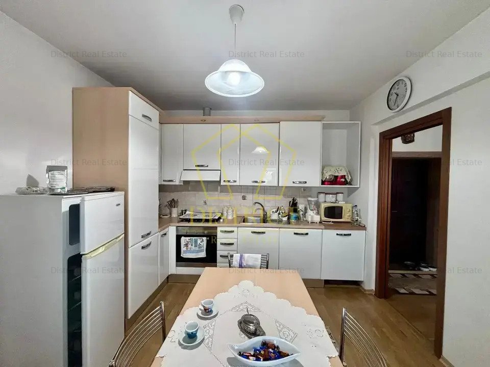 Casa cu 7 camere, garaj si anexa | Bogdanestilor