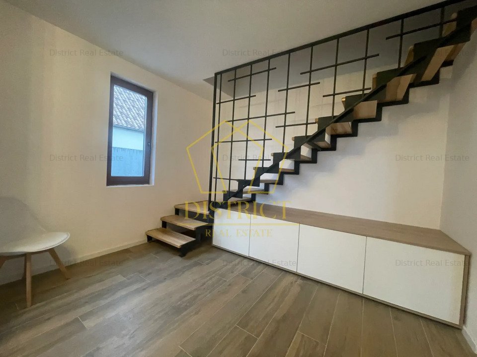 Casă individuală &icirc;n ansamblu rezidenţial nou | S&acirc;nandrei |