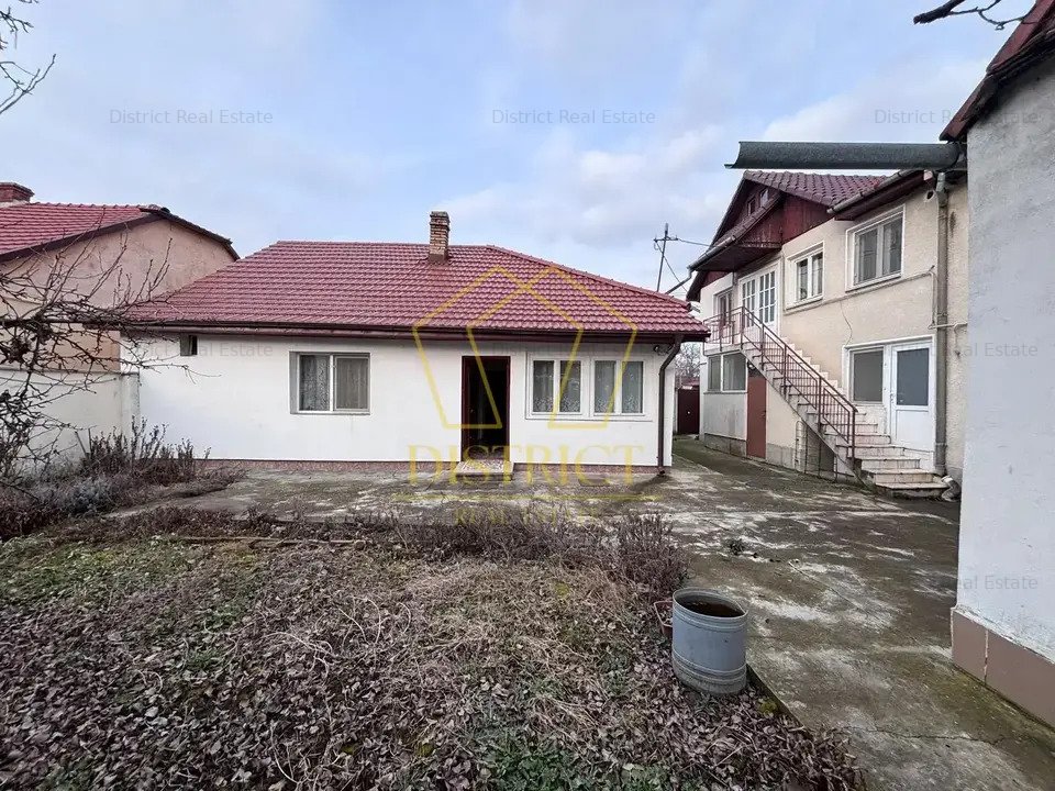 Casa individuala compusa din 3 corpuri | Ronat