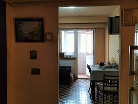 Apartament de vânzare 3 camere, în Pitesti, zona Prundu