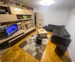 Apartament de închiriat 3 camere, în Braşov, zona Calea Bucureşti