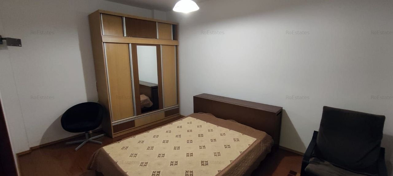 Apartament trei camere de vânzare Cartierul Latin