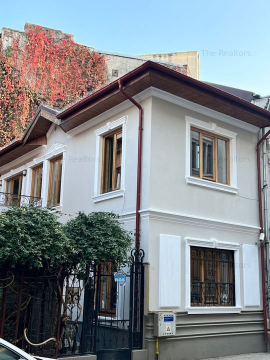 Casa de vanzare Piata ROSETTI casa/vila cu 3 camere de vanzare in