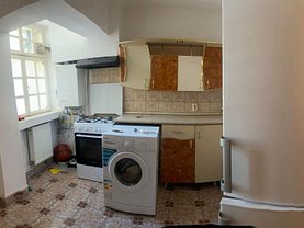 Apartament de vânzare 2 camere, în Oneşti