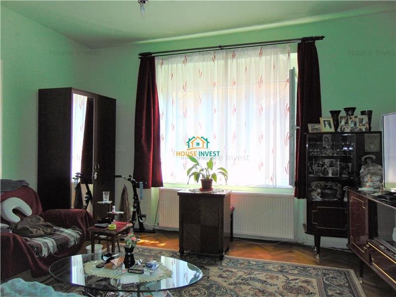 Apartament de vanzare cu 3 camere decomandat in Sibiu str Mitropoliei - imaginea 1