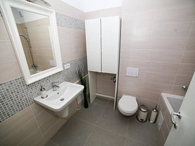 Apartament de vânzare 3 camere, în Bucureşti, zona Timişoara