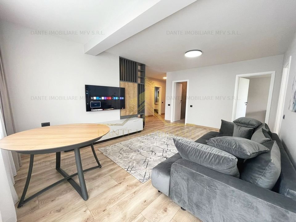 4 camere, TOTUL NOU, ultrafinisat, lux, terasa, parcare, zona Vivo