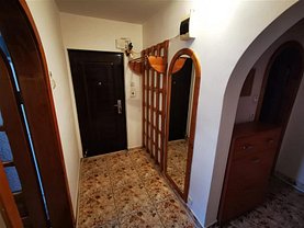Apartament de vânzare sau de închiriat 3 camere, în Arad, zona Podgoria