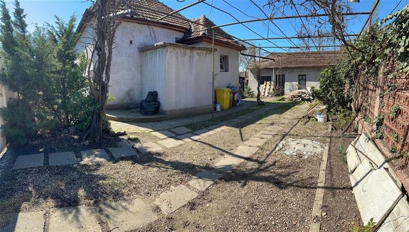Casa 2 camere, Gradiste
