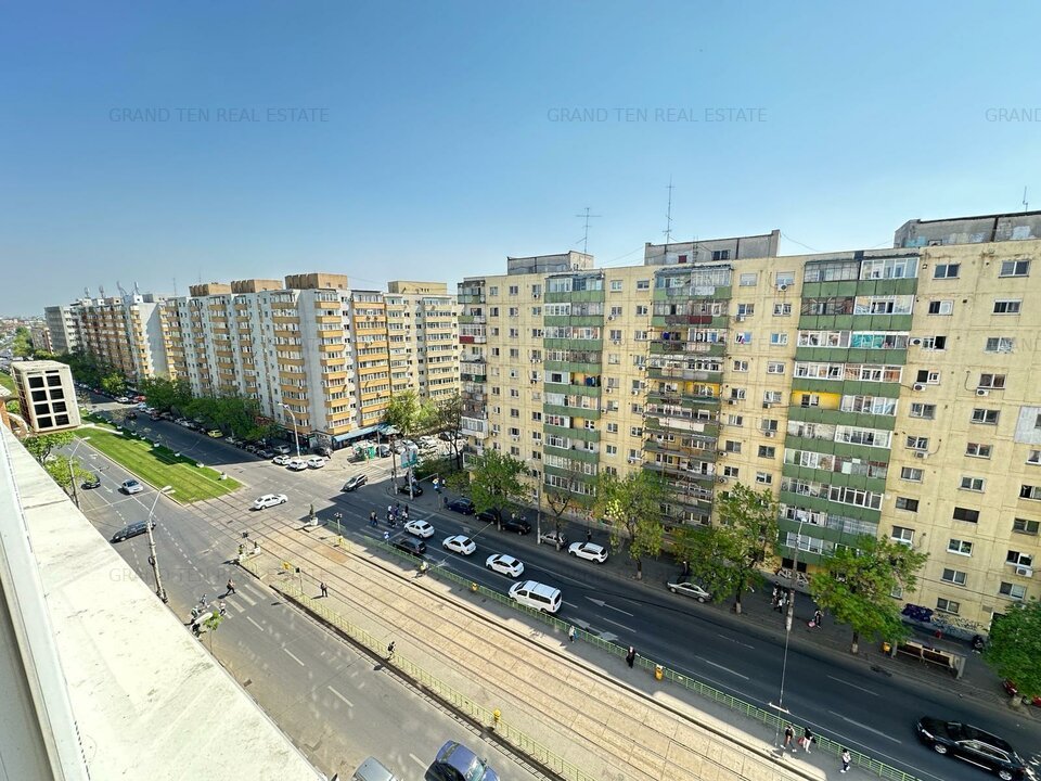 Vanzare apartament 4 camere decomandat, stradal, 2 bai, 2 balcoane,Calea Rahovei