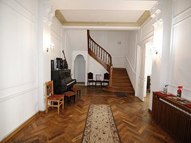 Casa de vanzare 8 camere, în Bucuresti, zona Batistei