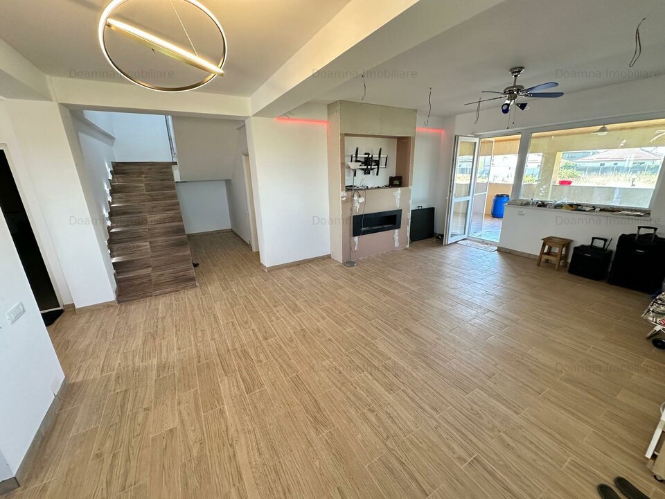 Case tip Duplex, comuna Berceni, str. Fluturilor nr.80, teren 1000 mp