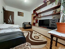 Apartament de vânzare 3 camere, în Targoviste, zona Micro 8
