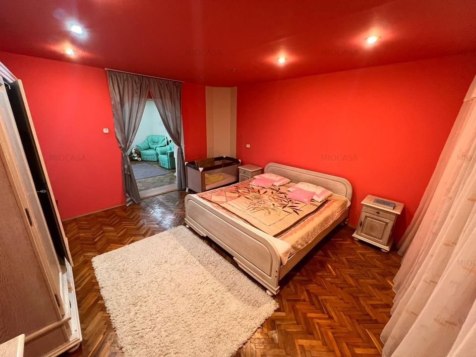 Proprietar. Casa Individuala. Centrala proprie. Asfalt. Mobilata.