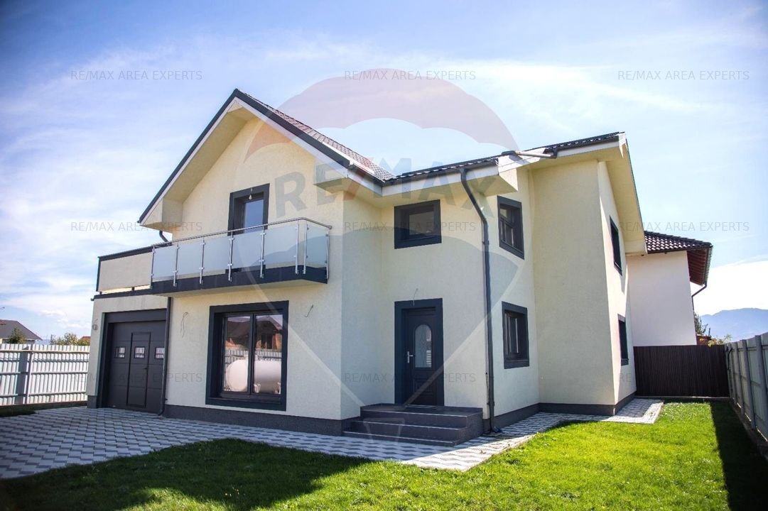 Casa / Vila de vanzare Sanpetru, judetul Brasov