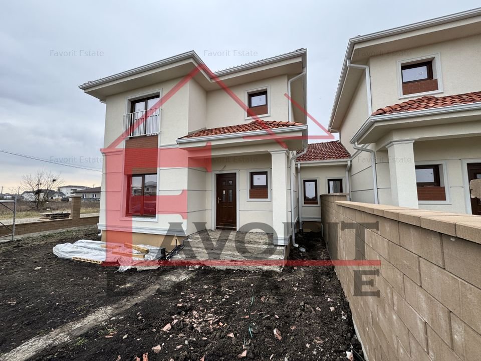 Duplex despartit prin Camera Tehnica. Mosnita Noua. Panouri Solare