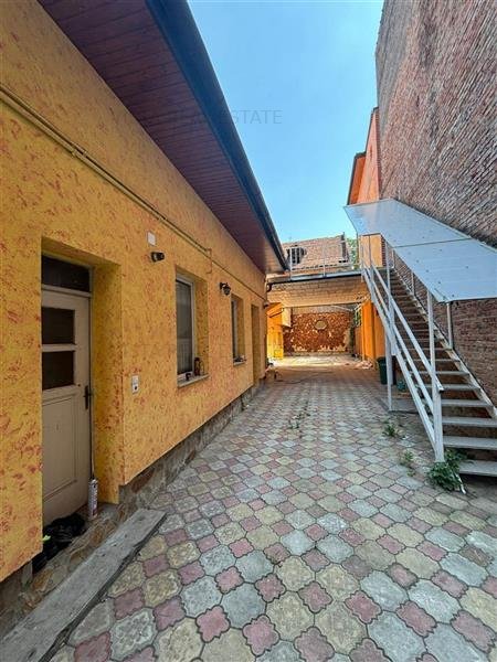 PRET NOU!! Casa individuala, 7 camere, multiple destinatii, 206mp utili, teren 3