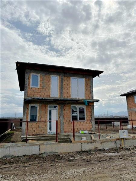 Casa tip duplex predare Iulie, 4 camere, 120mp urili, 400mp teren, Sanpetru-Harm