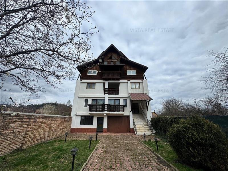 Doua case de vanzare, teren 800 mp, Zarnesti, Brasov