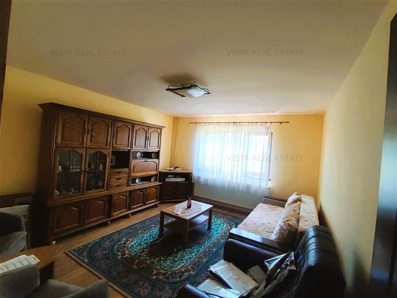 Casa Individuala caramida, fundatie inalta, planseu beton, Garaj, teren 650 mp