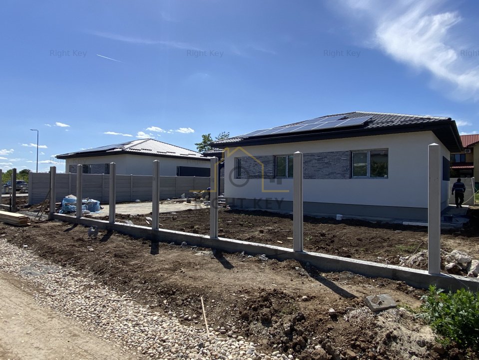 Casa noua 4 camere, teren 430 mp si panouri fotovoltaice! Comision 0%!