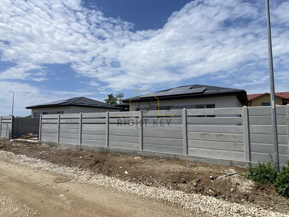 Casa noua 4 camere, teren 430 mp si panouri fotovoltaice! Comision 0%!