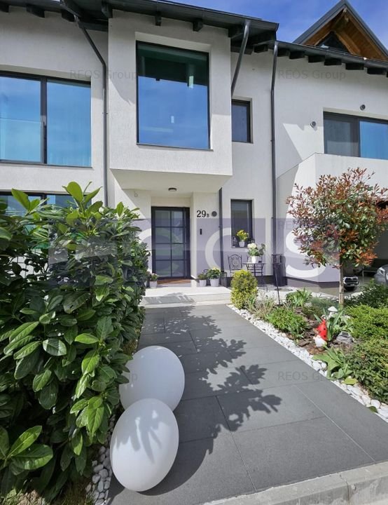 VANZARE CASA PIPERA | 8 DORMITOARE | 310 MP