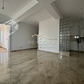 Apartament de vânzare 4 camere, în Bucureşti, zona Siseşti