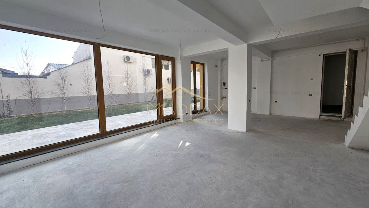 Apartament de vanzare 3 camere tip Duplex***Curte 110mp***Piata Domenii