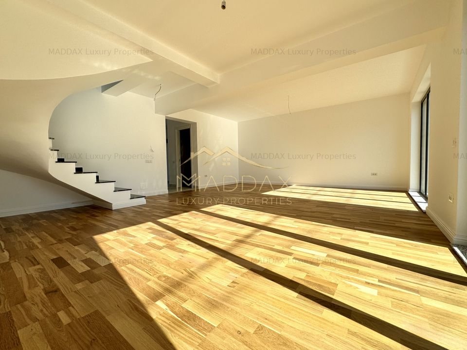 Vila cu 4 camere din DUPLEX *400mp teren* // Straulesti //