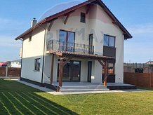 Casa 5 camere în Tarlungeni, Central