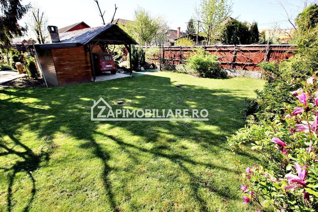 Casa 3 camere,100 mp, 900 mp teren, zona semi central.