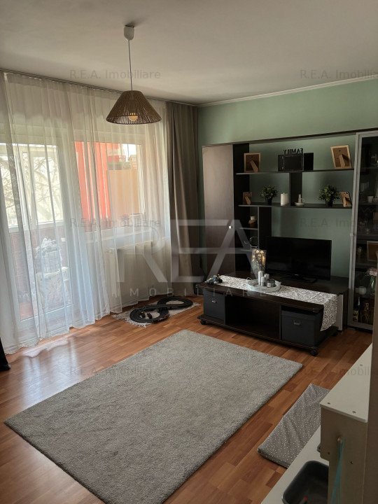 3 camere 2/4, centrala, anvelopat, 3 balcoane, Pacii, Apusului.