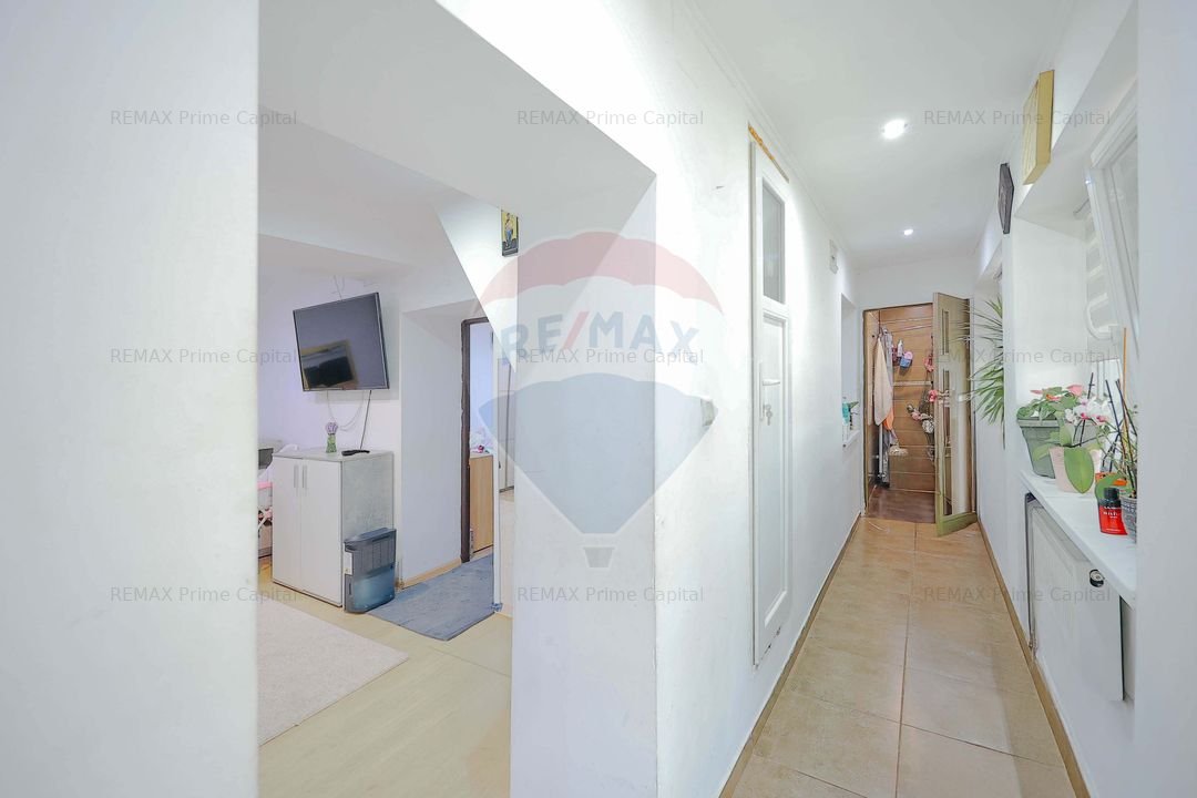 Casa de vanzare cu afacere la cheie, teren de 1439 mp in Gepiu, Bihor