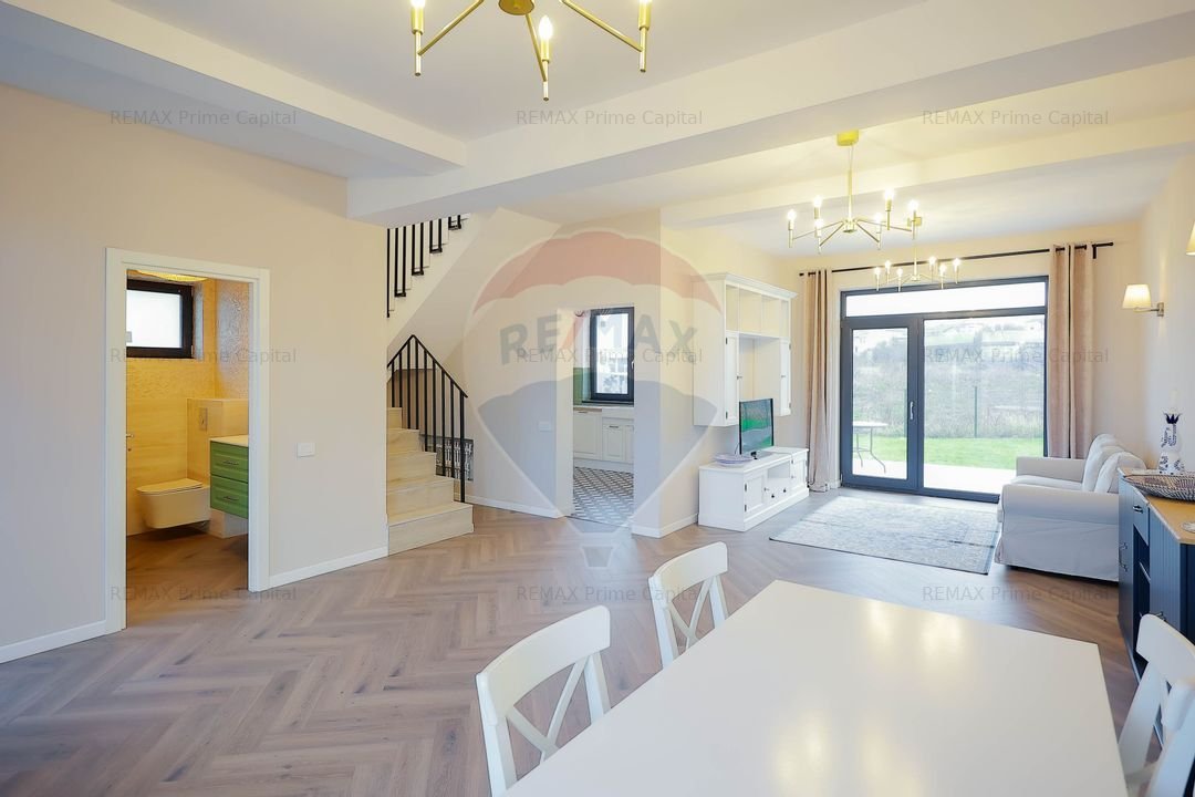 De inchiriat casa cu 4 camere , in zona de Dealuri