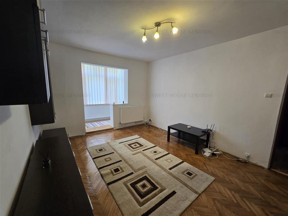 Apartament cu trei camere zona Negoiu Fagaras